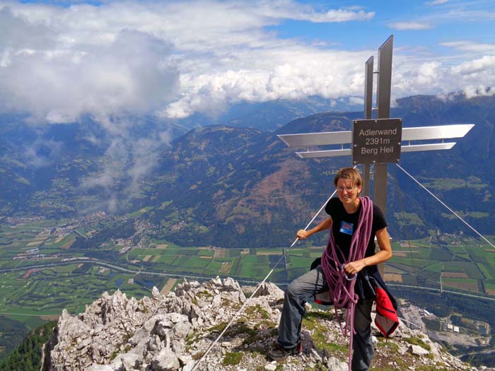 ... zum Gipfel der Adlerwand; Blick gegen NO auf Stronach, Ederplan und westl. Kreuzeckgruppe