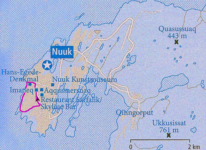 die kleinste Hauptstadt der Welt mit nicht einmal 20.000 Einwohnern liegt an der Spitze einer Landzunge zwischen den unzähligen Fjorden an der Davis-Straße