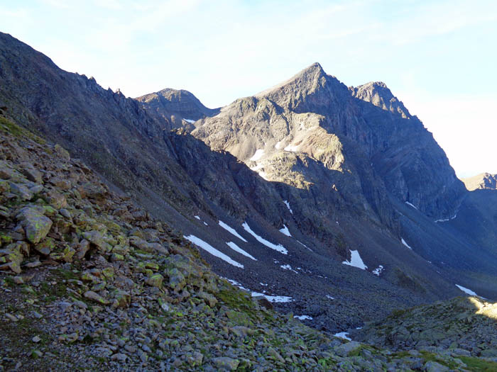 Blick auf die beiden Prijakte, rechts die sehr schöne Westkante des Niederen (s. Archiv Klettern)