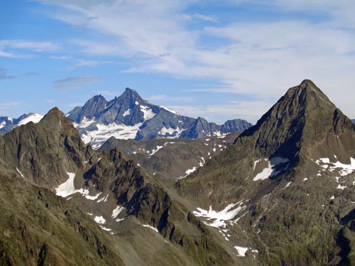 Rückblick auf den Glockner zwischen Ralfkopf (links) und Glödis