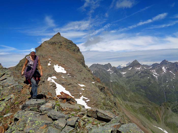 im Eilmarsch über die Kl. Rotspitze