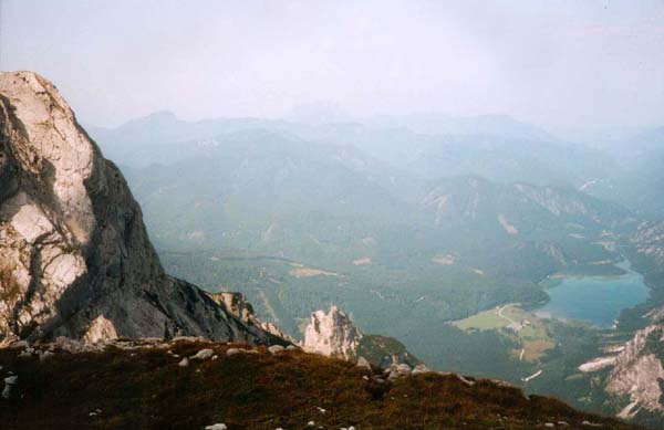 ... und nach NNO zum Zwölfer und zum Almsee