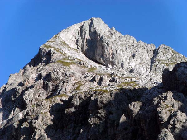 die Armkarwand vom Steiglweg, links der SO-Kamm