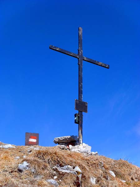 das einfache Kreuz am Gipfel