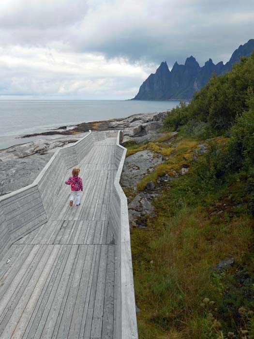 etliche Tunnels weiter: Tungeneset am Ersfjord