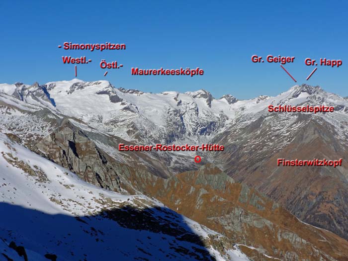 im NNW die 3000er des Alpenhauptkammes über der Essener-Rostocker-Hütte