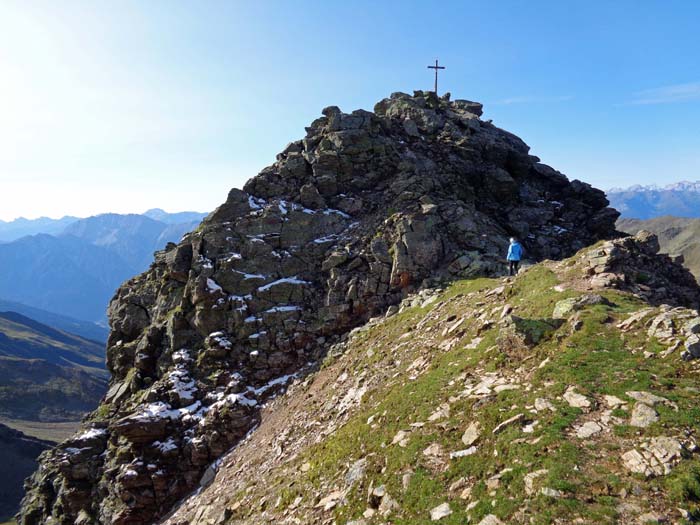 vor dem kurzen, seilversicherten Gipfelaufschwung