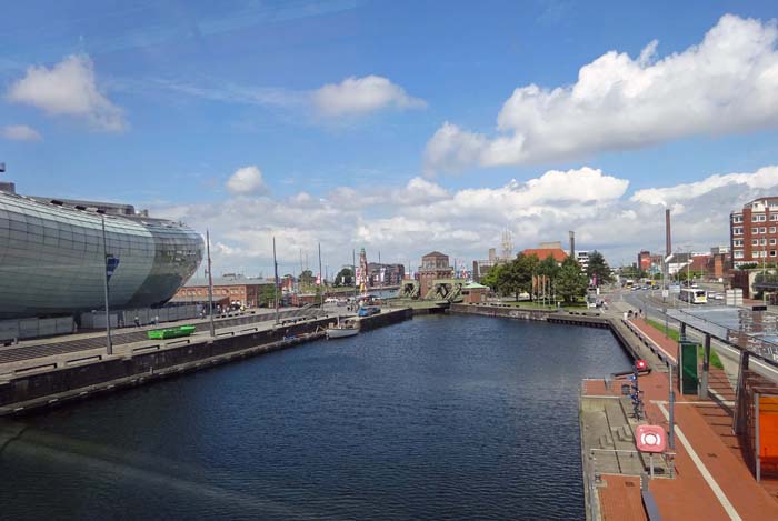 ... noch einen Blick auf den Alten Hafen werfen