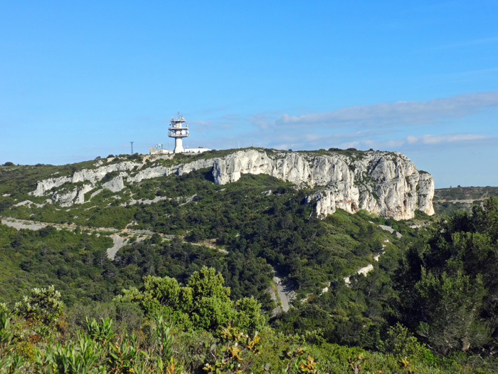 Rückblick auf die Petite Caume; der Abstecher kostet kaum eine halbe Stunde