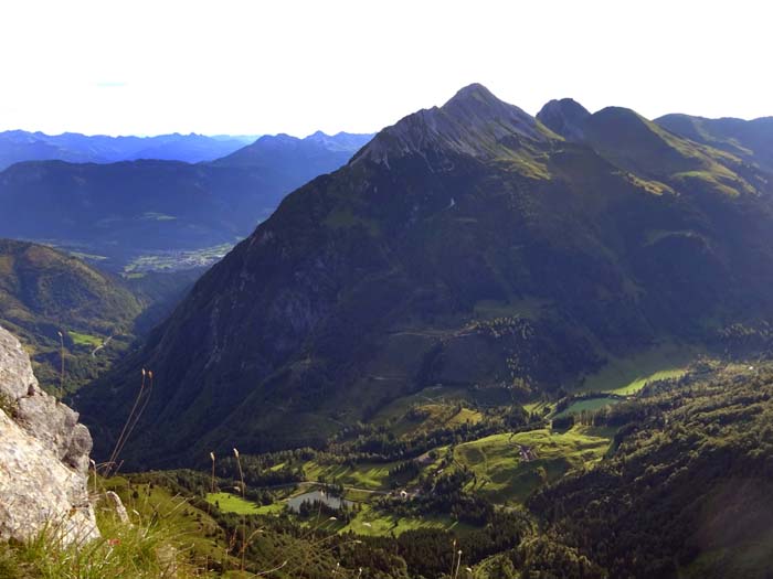 der Blick auf Plöckenhaus, Polinik und Gailtal