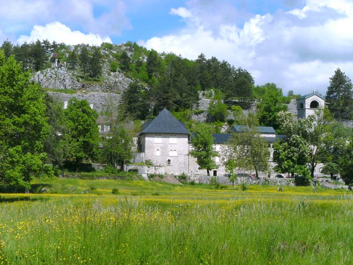 Ausgangspunkt hinter dem Kloster oder beim Nationalmuseum (Vladin Dom); erstes Ziel ist das kleine Tablja-Glockentürmchen links oben