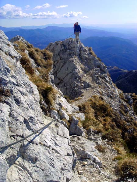 im Bereich des Passo della Signorina gilt es ein versichertes Gratstück zu meistern