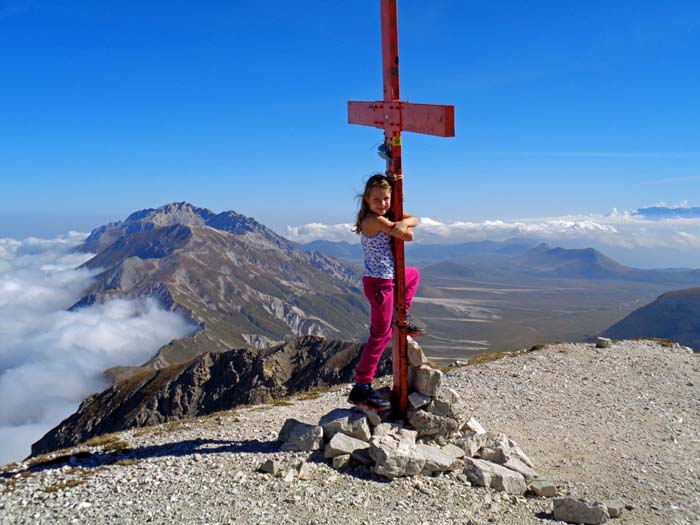 ... der „Sentiero del Centenario“ über Monte Brancastello und Monte Prena bis zum Monte Camicia