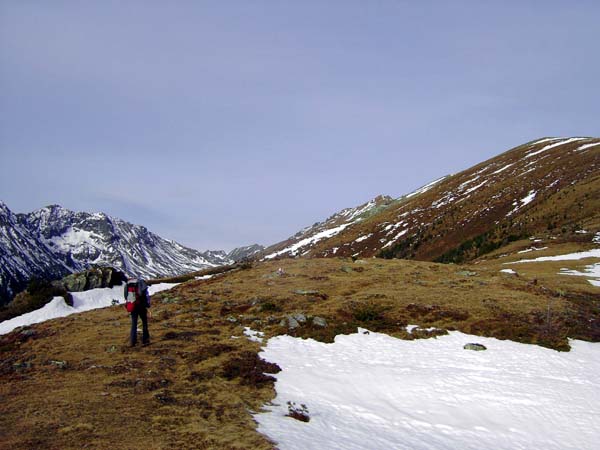 markierte Wanderung am plateauartigen Kamm von der Speyereben zum Karleck