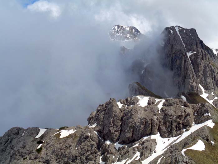 die Fortsetzung des Kühbodenkammes gegen Osten (Rauchbichl und Kühbodenspitze)