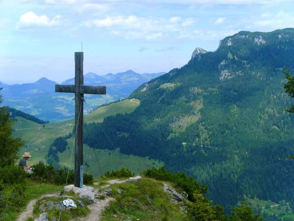 nur 250 Hm sind’s bis auf den Gamskogel; Blick gegen N (Rietzaualm und Naunspitze)