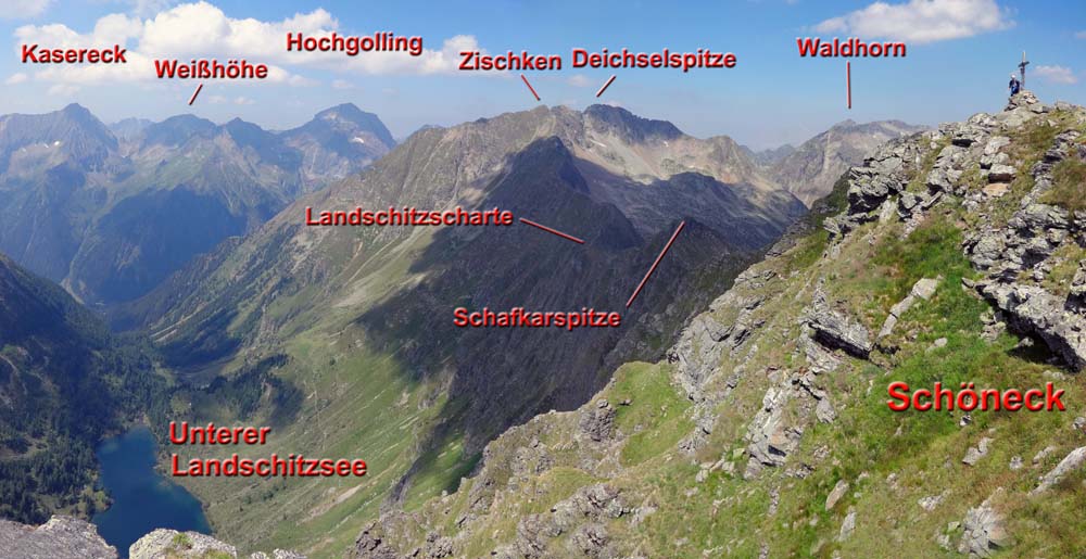 Panorama vom SO-Gipfel des Schöneck gegen WNW - ein gespenstischer Schatten liegt über dem folgenden Gratstück
