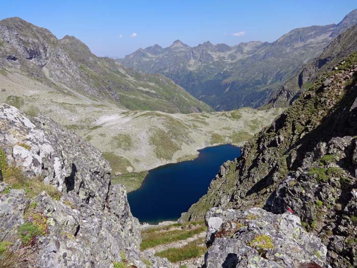 jenseits der Kapuzinersee mit dem Höchsteinkamm