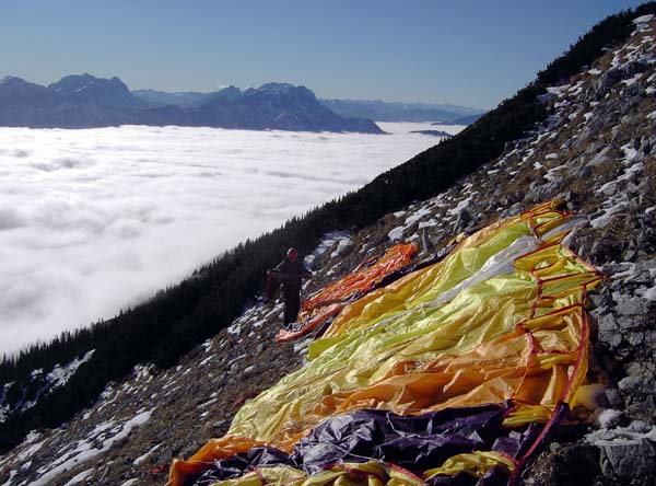 Startplatz unterm Gipfel gegen SW (Gesäuse)