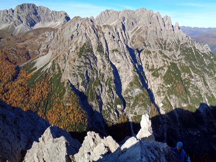 Rückblick über Madonna und Gamswiesengangturm auf die Spitzkofelgruppe, links der Kreuzkofel (s. Archiv)