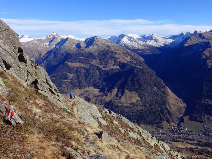 ... und gegen NO auf die Goldberggruppe der Hohen Tauern