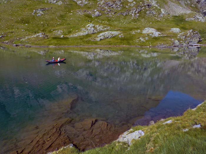 beim Anblick der Untiefen und Spiegelungen verschwimmen Alltag und Wirklichkeit