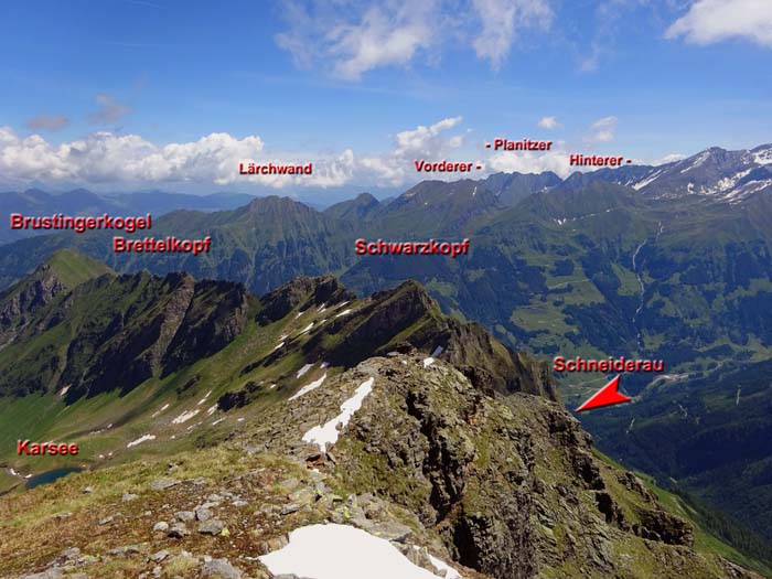 gegen NO der zerschartete Nebenkamm zum Brustingerkogel und die Berge der nördlichen Glocknergruppe