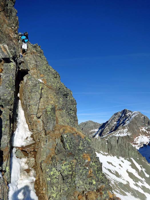 Ulli nimmt den Klettersteig in Angriff, ...