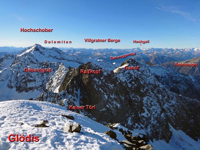 im SW reicht der Blick bis zur Rieserfernergruppe und weit ins Reich der Dolomiten