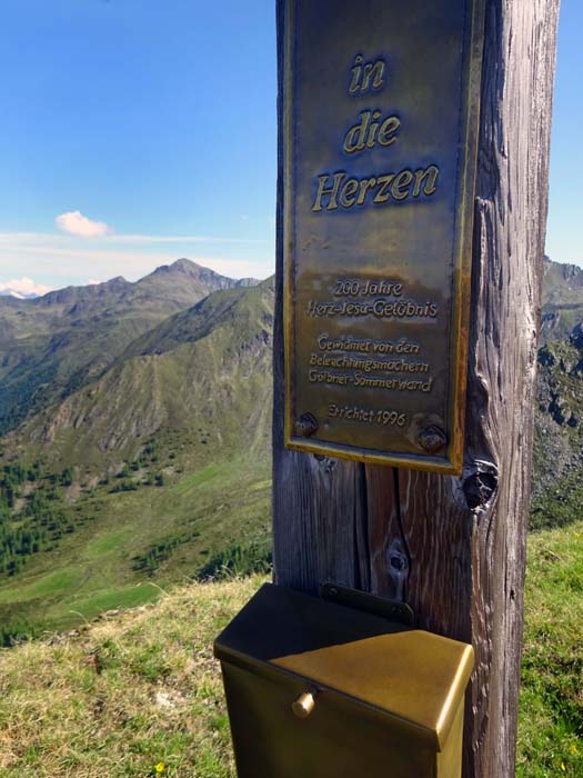 die Villgratner „Beleuchtungsmacher“ haben bereits am Beginn unserer Tour ein schönes Ausflugsziel geschaffen die Villgratner „Beleuchtungsmacher“ haben bereits am Beginn unserer Tour ein schönes Ausflugsziel geschaffen