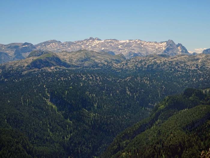 ... bei schöner Aussicht auf Hagengebirge und Hochkönig ...