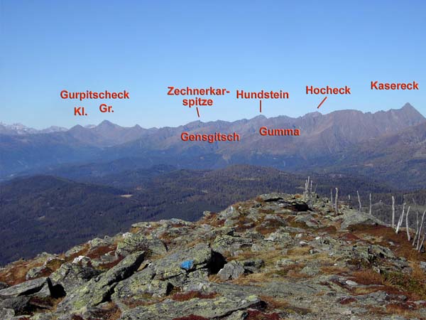 im NW der Schladminger Tauern-Westteil, ganz hinten bereits die Radstädter