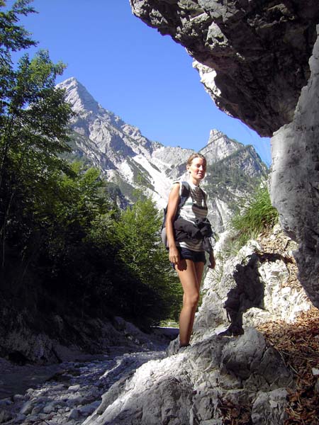 der Eingang zur Zickzack-Schlucht gegen die Nordkante des Zwölferkogel