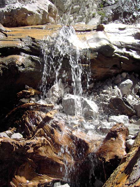 Wasserspiele in der Scheren-Schlucht