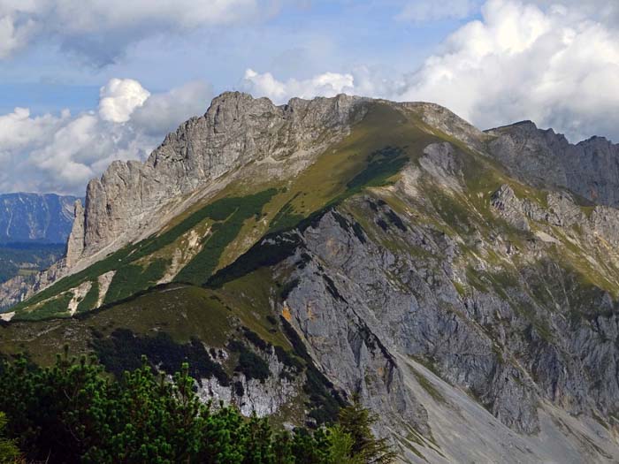 im Norden die Kalte Mauer mit ihrem prächtigen Westgrat