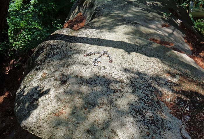 im Park finden sich natürlich zahlreiche Klettermöglichkeiten inklusive Mehrseillängenrouten