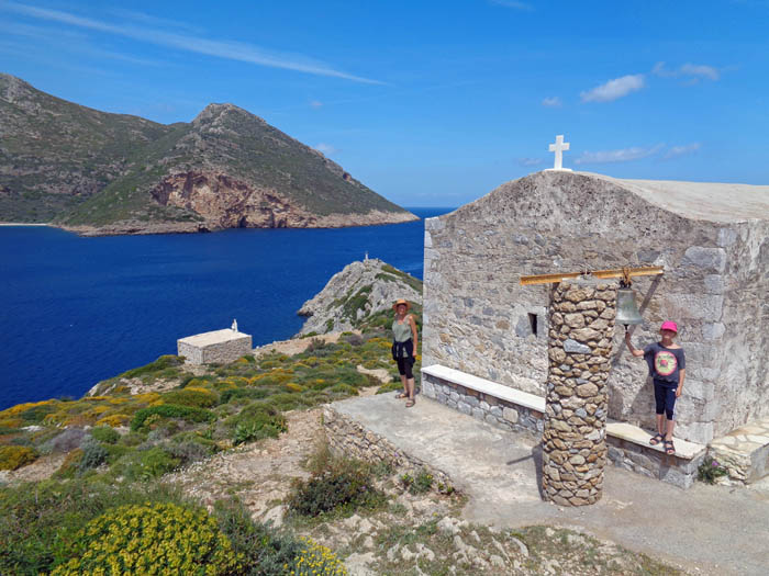 ... ist auf kurzer Wanderung die kleine Kapelle auf einer Landspitze zu erreichen