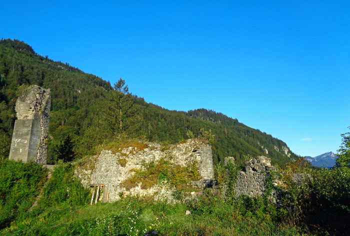 der Aufstieg lässt sich gut mit einem Abstecher zur Ruine Wildenstein verbinden