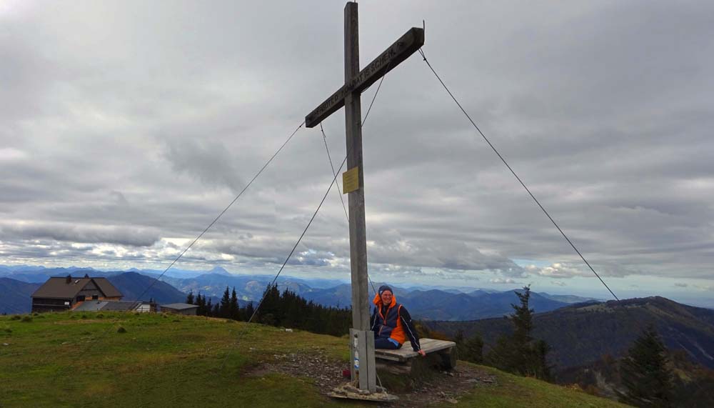 ... knapp unter dem Gipfel der Reisalpe, dem höchsten der Gutensteiner Alpen