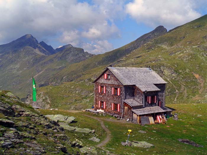 bald dahinter erreicht man die Hugo-Gerbers-Hütte, ...