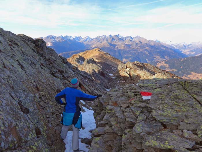 nochmals eine malerische Felslandschaft am Kamm: die Happelköfel hinterm Michelsberger Törl, im Hintergrund die Schobergruppe