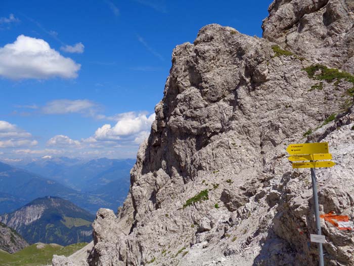 das erste, was man aus dem Hallebachtörl zu sehen bekommt, ist die vergleichsweise niedrige Kuppe des Rauchkofel