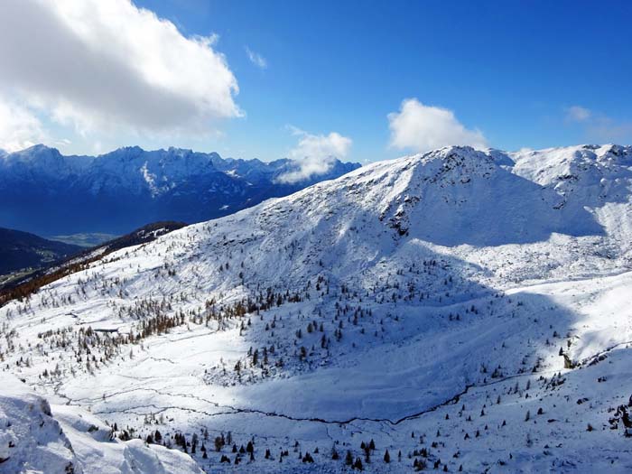 Strassboden mit Strasskopf, dahinter Drautal und Lienzer Dolomiten