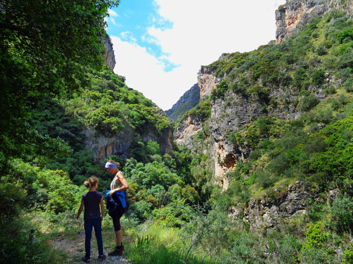 abwechslungsreiche Canyonwanderung unweit des UNESCO-Weltkulturerbes von Mystrás: die Langadiotissaschlucht 