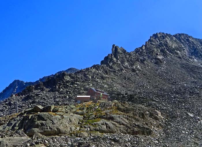 die neue Hütte wurde an sicherer Stelle erbaut die neue Hütte wurde an sicherer Stelle erbaut