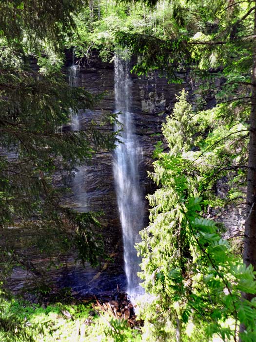 Blick über die Schlucht zum Dreifaltigkeitsfall