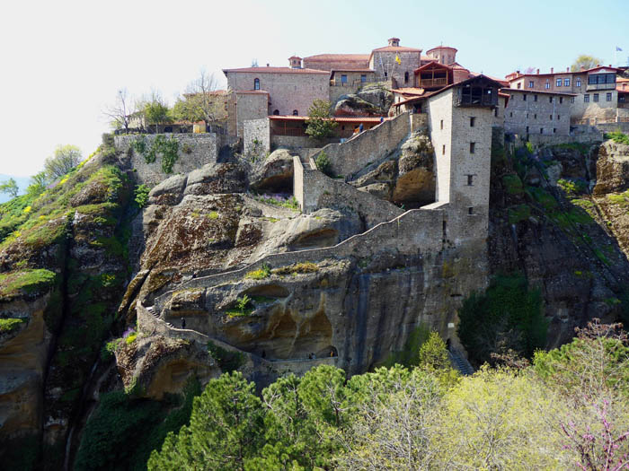 die längste Treppe ins höchste Kloster: Metamórphosis am Platis Lithos (Breiter Stein, 615 m)