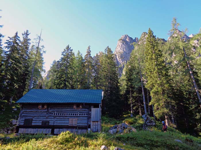 nach 400 Hm am Steiglweg passieren wir die nicht bewirtschaftete Scharwandhütte