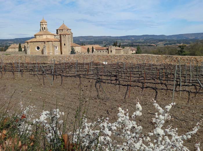 nur wenige Kilometer westlich von Montblanc steht eins der wichtigsten Klöster Kataloniens: das prächtige Monestir de Santa Maria de Poblet von 1151