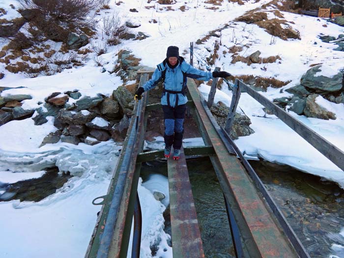 auf etwa 1900 m wird die junge Isel überschritten